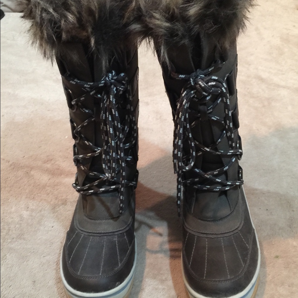 Duck boots